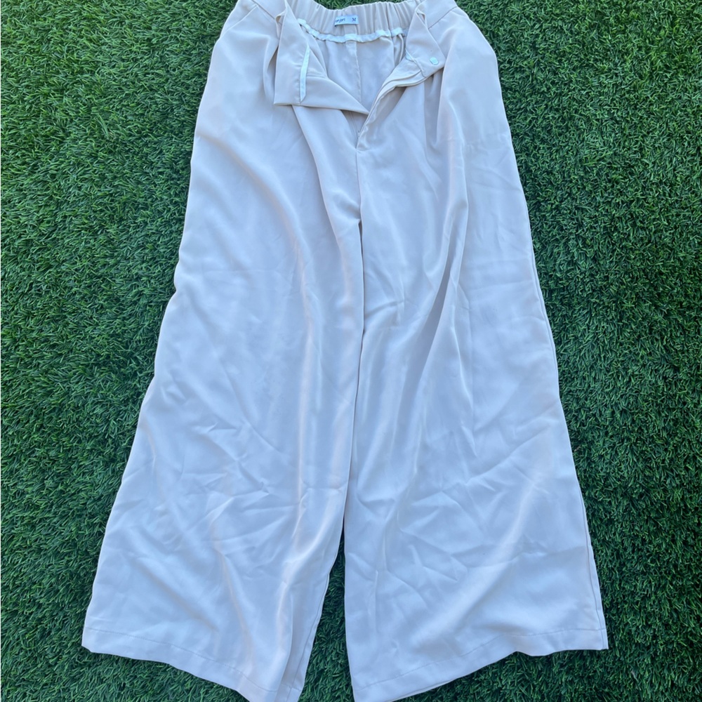 Wide Leg Tan Trousers | Size Medium